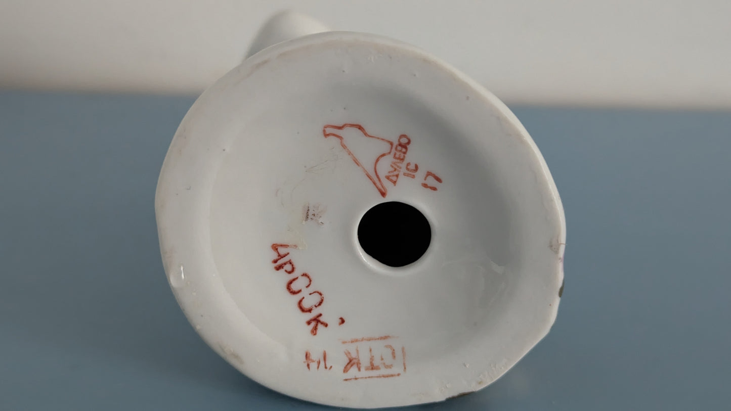 Dulevo - Tyttö ja Teekannu (Nina Aleksandrovna Malysheva)