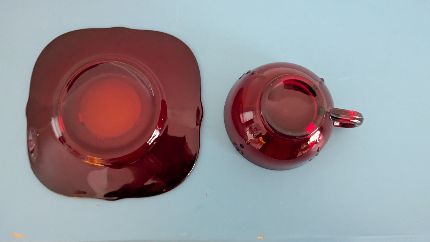 Paden City - Crow's Foot Ruby Kahvikuppi ja Tassi (1930-luku)