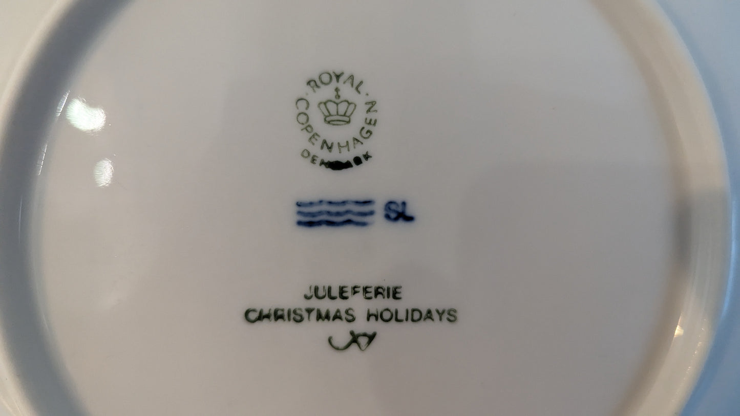 Royal Copenhagen - Christmas Holiday Joululautanen 1986 (Sven Vestergaard)