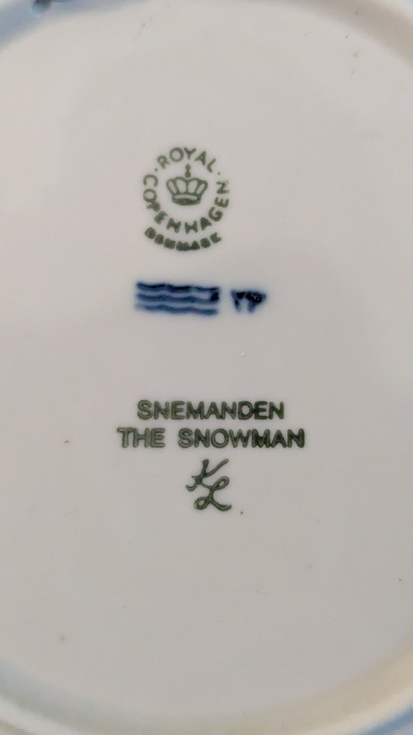 Royal Copenhagen - The Snowman Joululautanen 1985 (Kaj Lange)