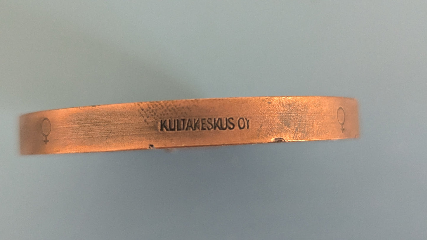 Kultateollisuus - Outokumpu Pöytämitali (1967, Tapio Wirkkala, Alk. Kotelossa)