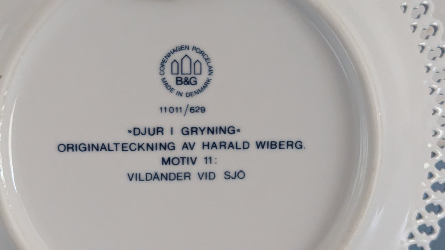 Bing & Grondahl Eläimiä Aamunkoitteessa - Sorsia Järvellä Seinälautanen