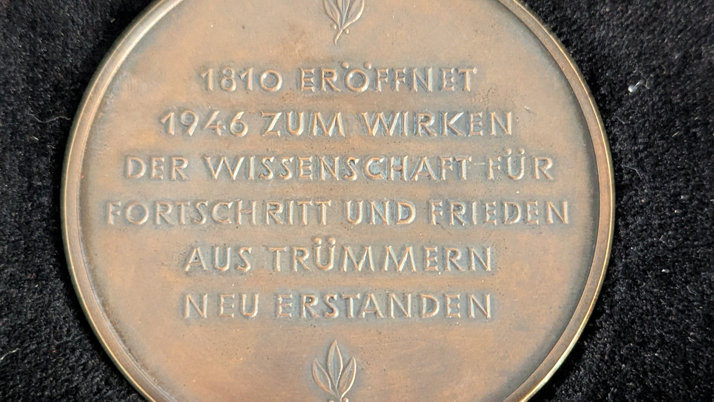 Berliinin Humboldtin Yliopiston Pöytämitali