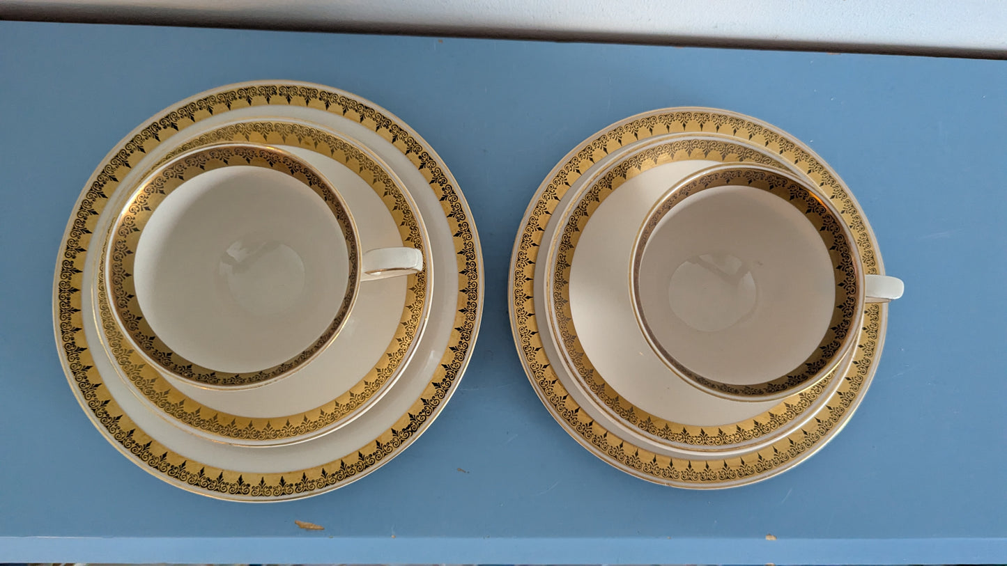 Arabia Hovi Kahviastiasto Yhdeksälle Hengelle (27-osaa, Olga Osol)