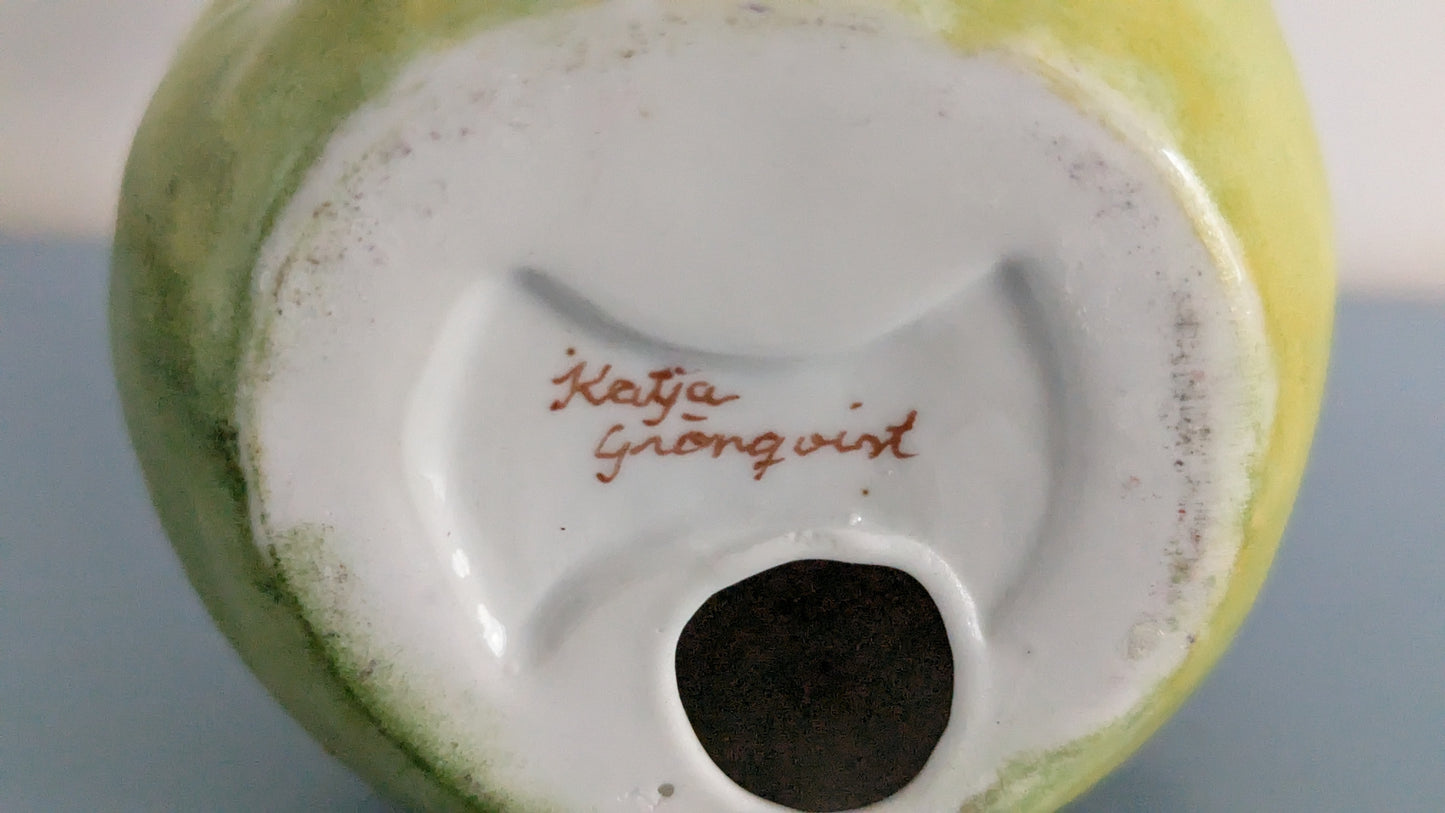 Katja Grönqvist - Käsinmaalattu Tonttu Figuuri (Signeerattu)