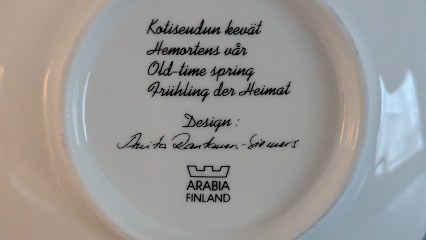 Arabia Kotiseudun Kevät Seinälautanen (Anita Rantanen-Siewers)