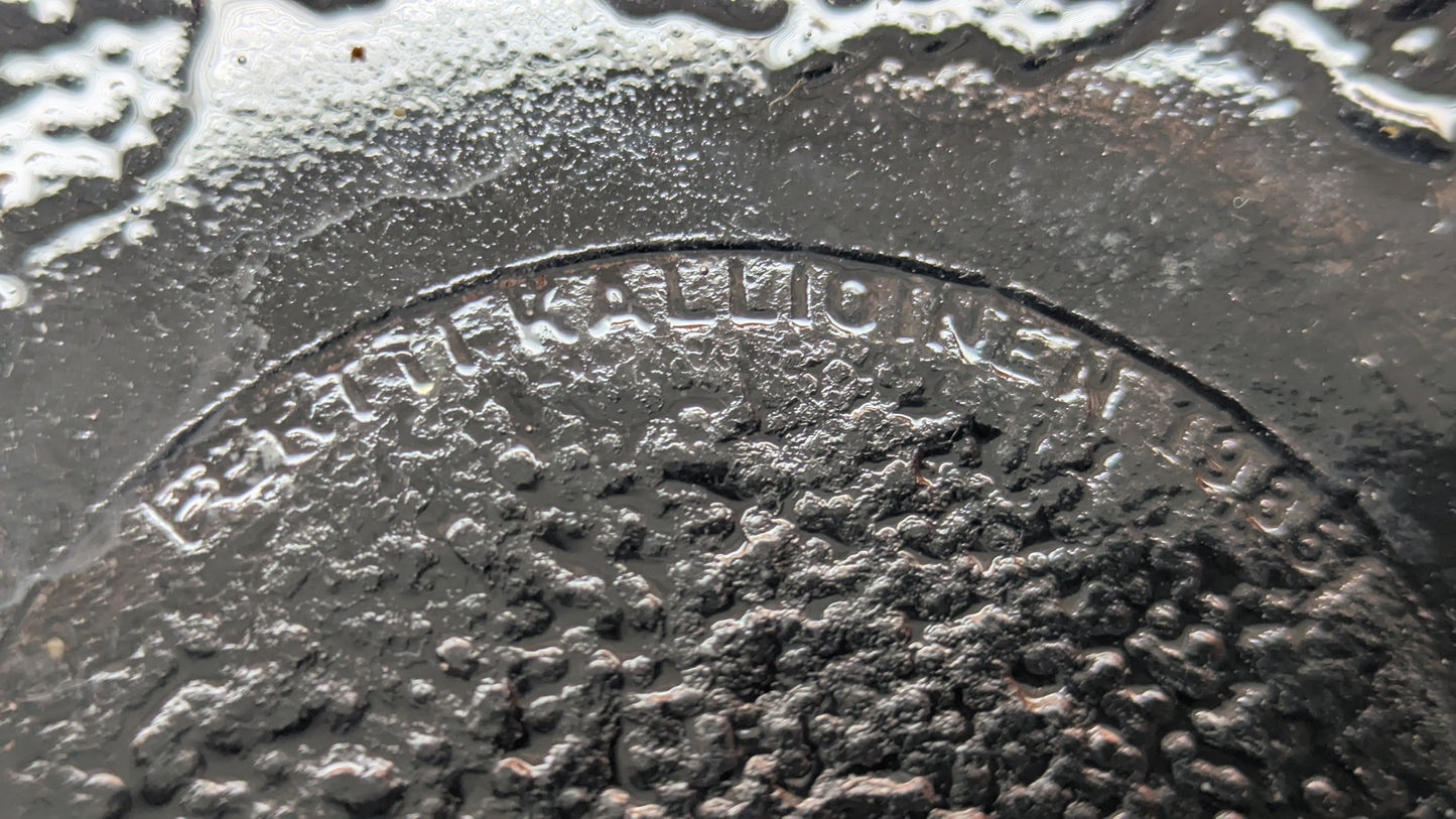 Riihimäen Lasi - Tarjoiluvati (ISO, 1985, Signeerattu, Pertti Kallioinen)