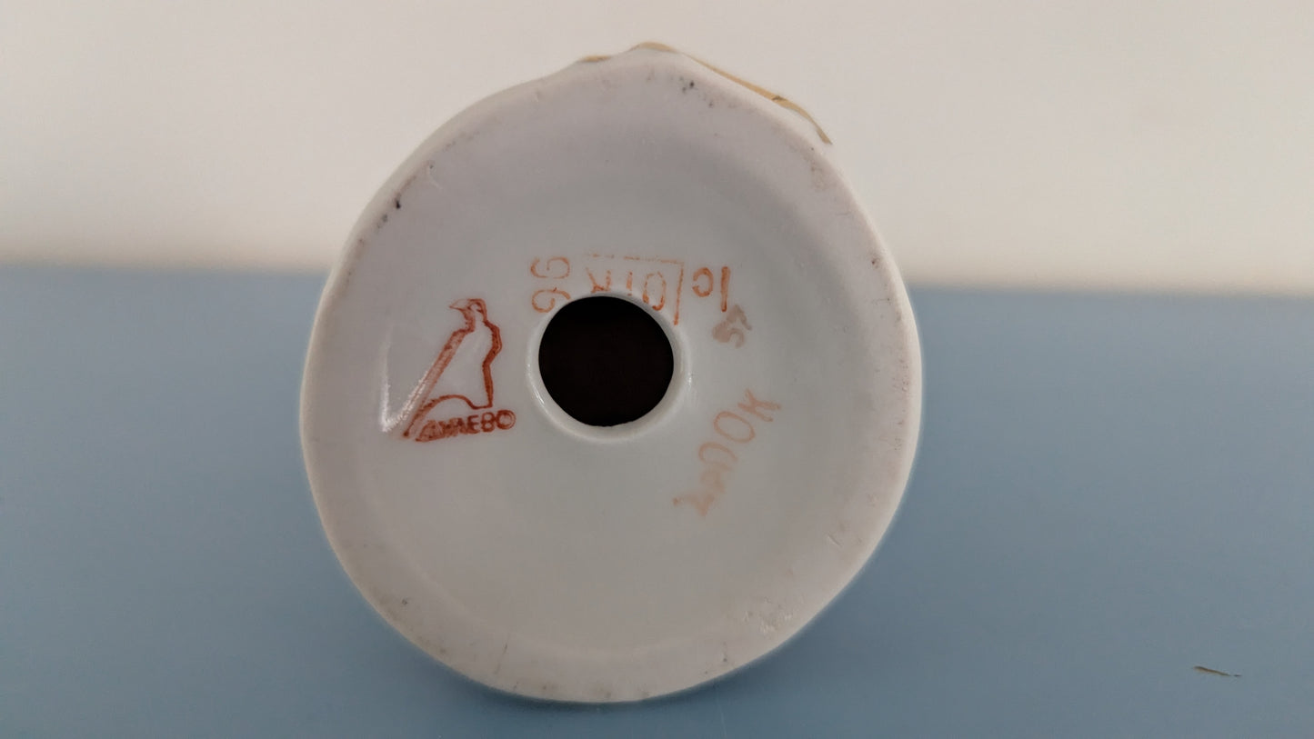 Dulevo - Tyttö ja Teekannu Figuuri (Nina Aleksandrovna Malysheva)