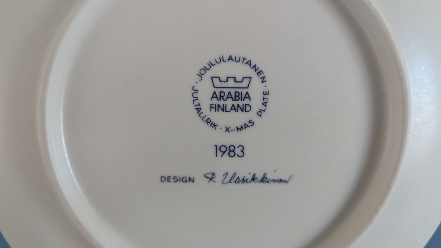 Arabia Joululautanen 1983 (Raija Uosikkinen)