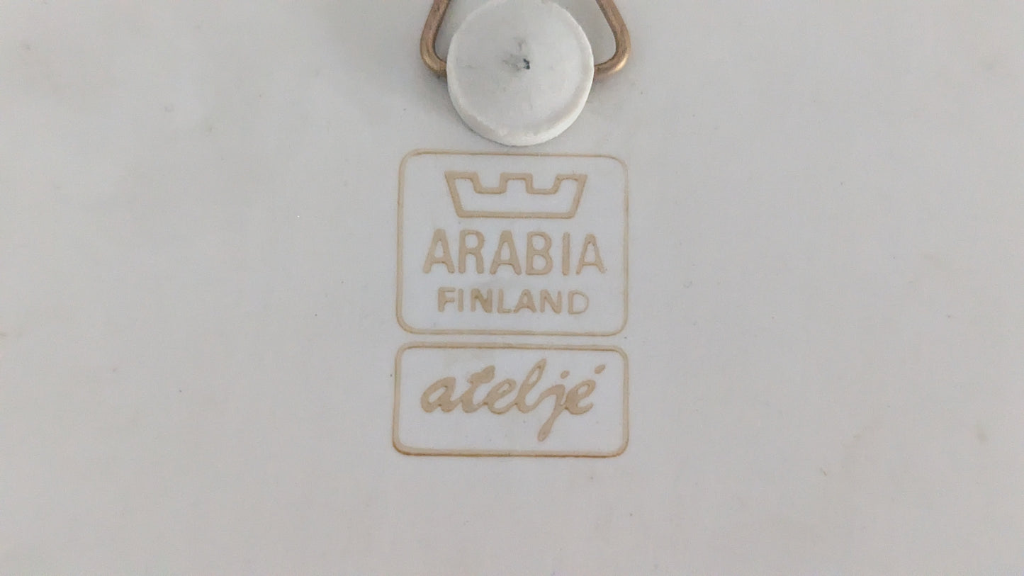 Arabia Portti Seinälaatta (1980, Heljä Liukko-Sundström)