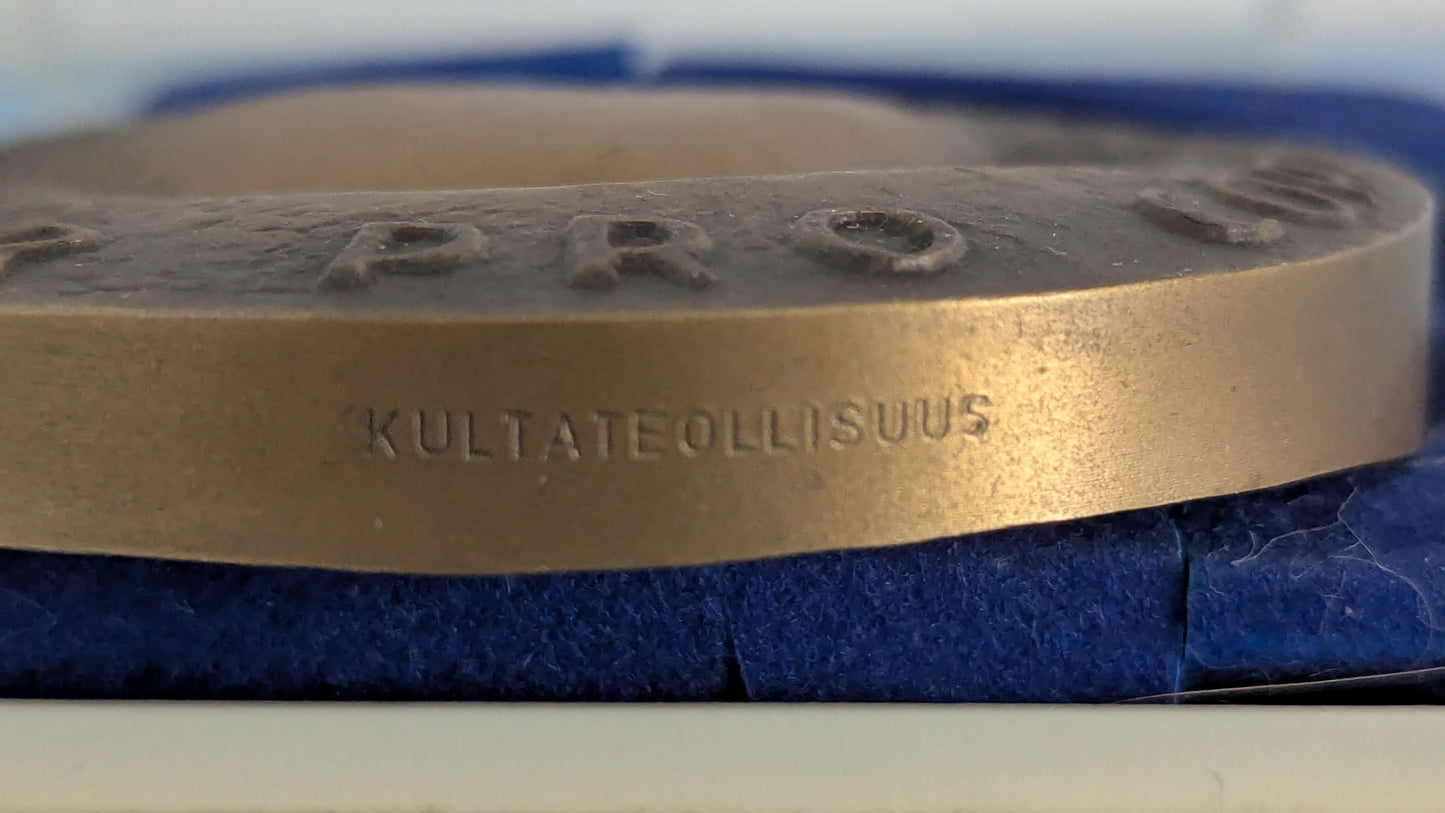 Kultateollisuus - Sydäntautiliitto 1978 Pöytämitali (Terho Sakki)
