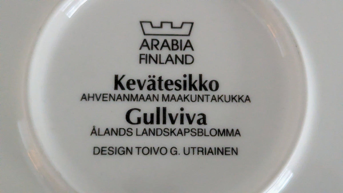 Arabia Suomen Maakuntakukat - Kevätesikko Seinälautanen (1993-1995, Toivo G. Utriainen)