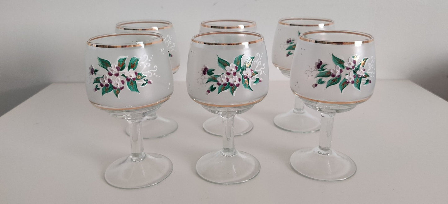 6 pcs Flower Pattern Wine Glass (Czechoslovakia)