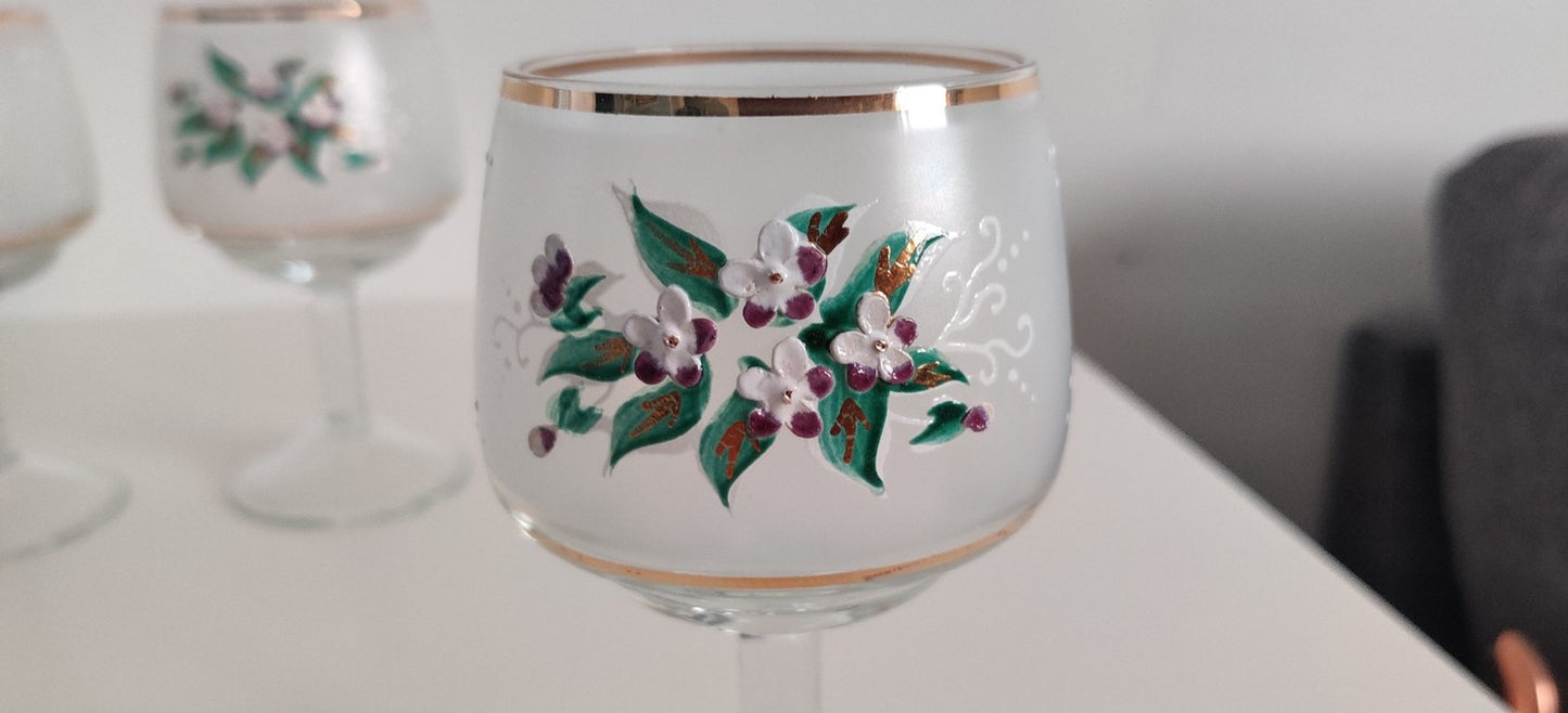 6 pcs Flower Pattern Wine Glass (Czechoslovakia)