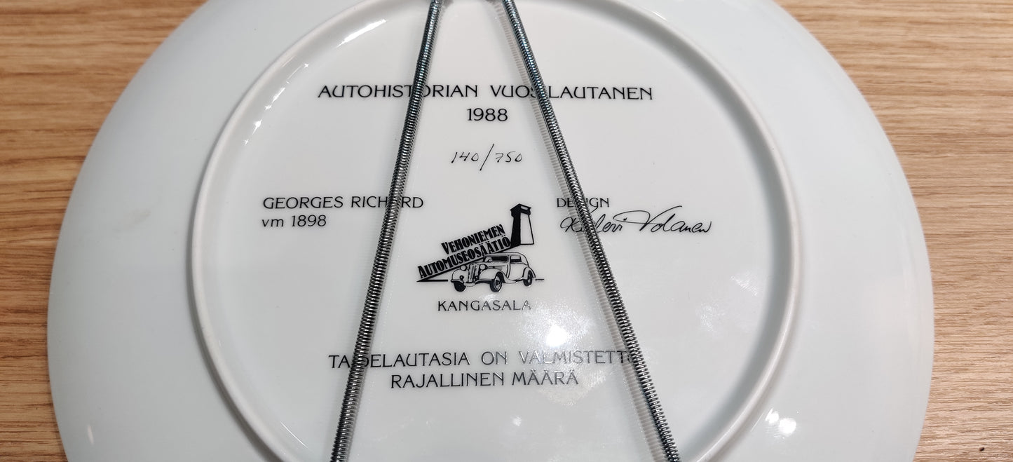 Autohistorian Vuosilautanen 1988 (Kalevi Volanen)