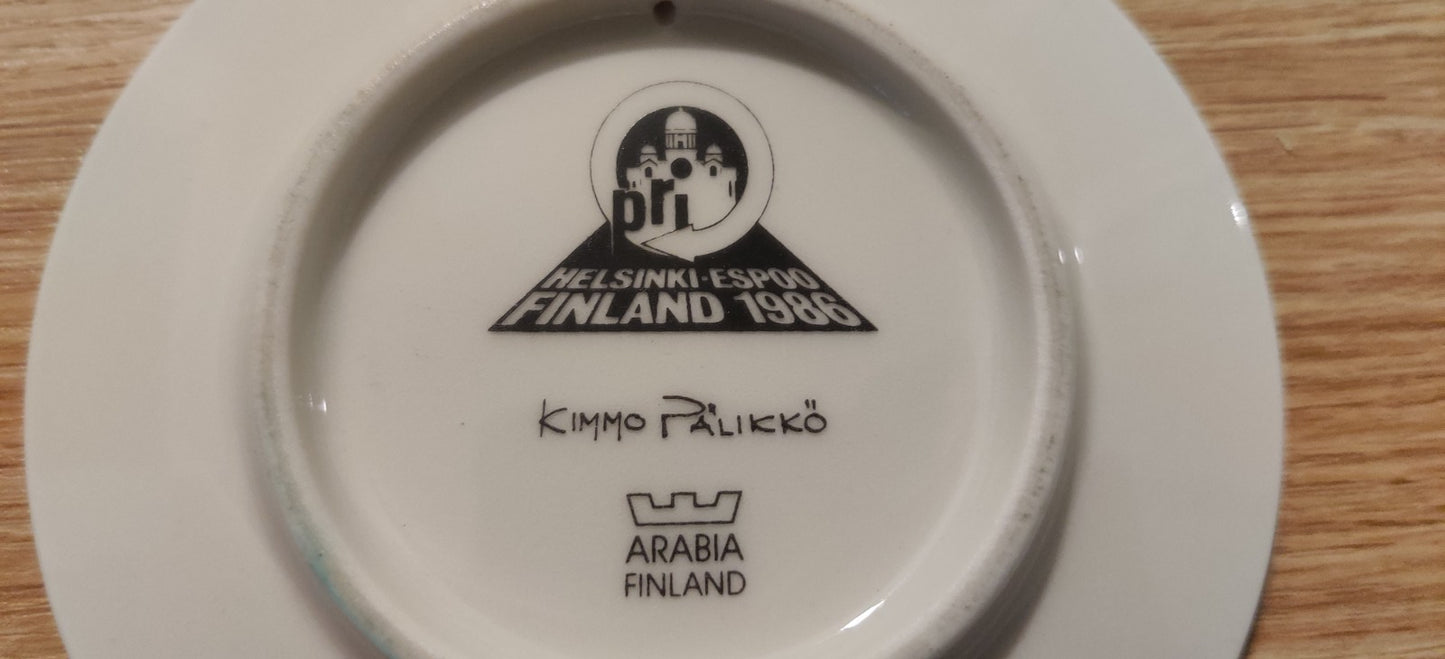 Arabia Liikenneturva Helsinki 1986 Seinälautanen (Kimmo Pälikkö)