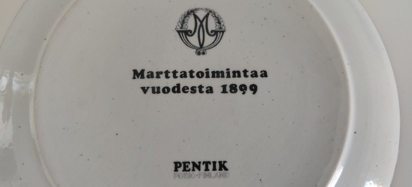 Pentik - Marttatoimintaa Seinälautanen (1979)