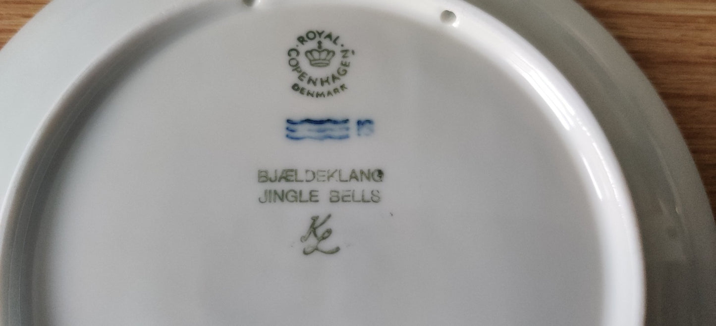 Royal Copenhagen - Jingle Bells Joululautanen 1984 (Kaj Lange)