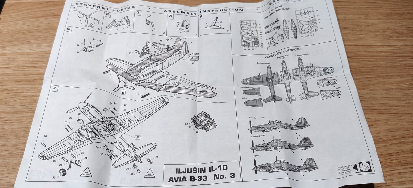 KP - Iljusin IL-10 Avia B.33 Pienoismalli (1976)