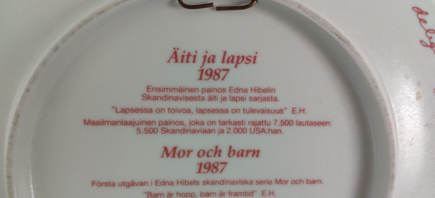 Arabia Äiti ja Lapsi Seinälautanen (Numeroitu, Edna Hibel)