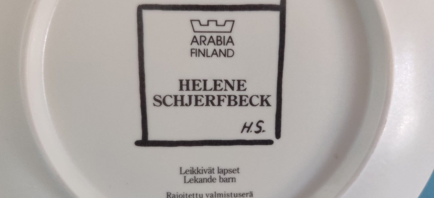 Arabia Leikkivät Lapset Seinälautanen (Helene Schjerfbeck)