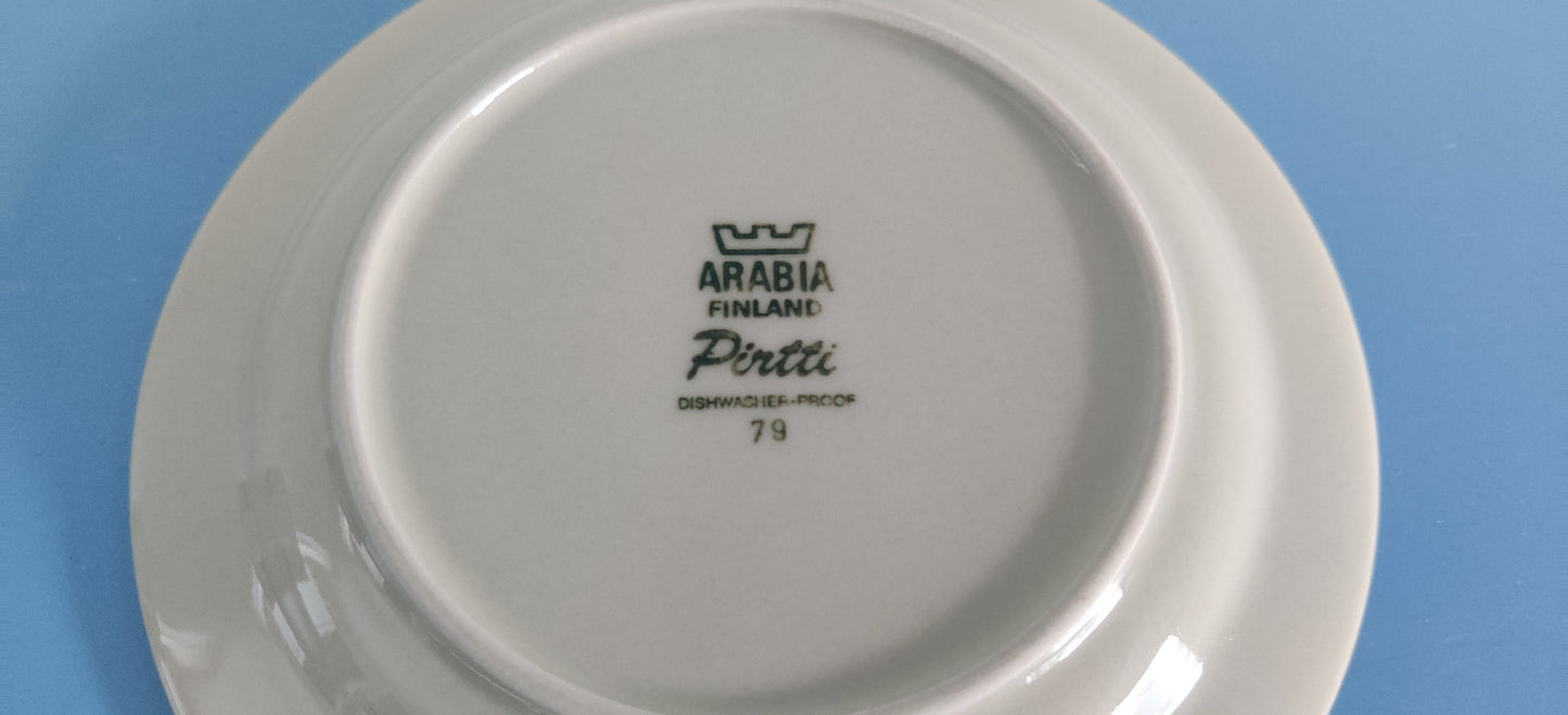 Arabia Pirtti Kahviastiasto Kahdeksalle Hengelle (26-osainen, 1971-1986)