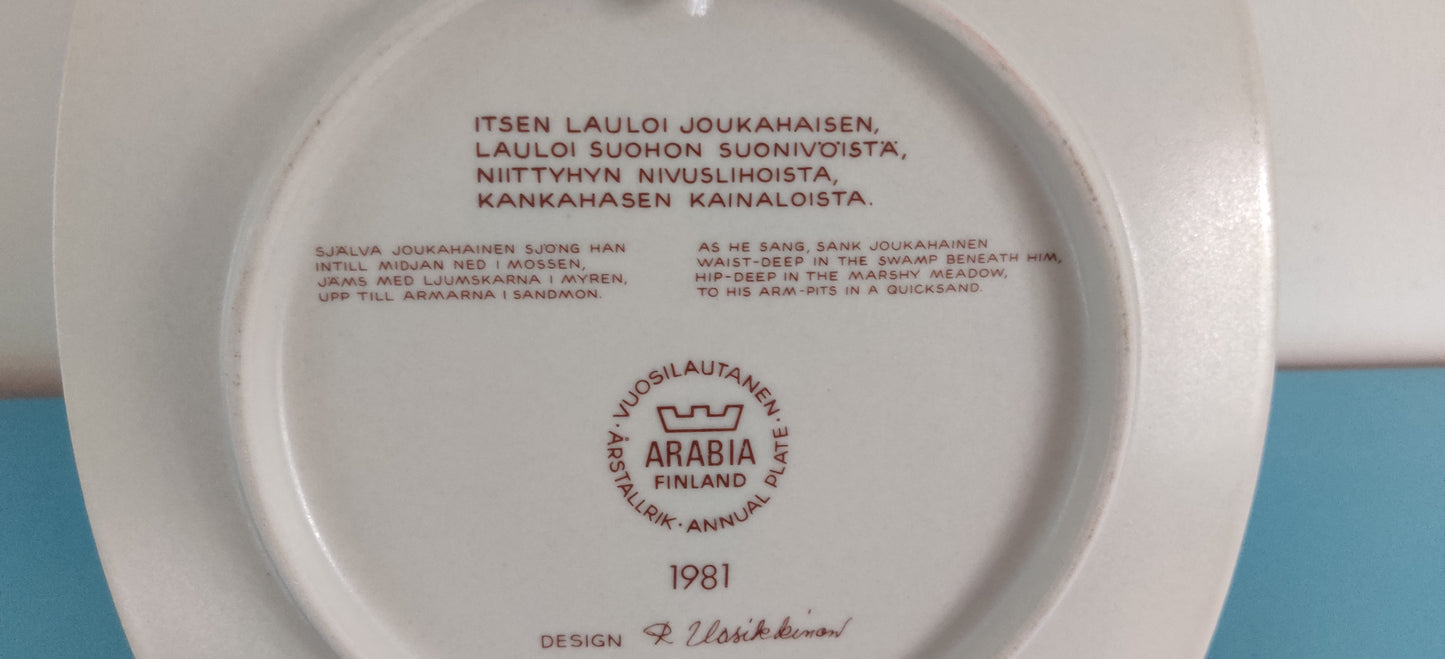 Arabia Kalevala Vuosilautanen 1981 (Raija Uosikkinen)