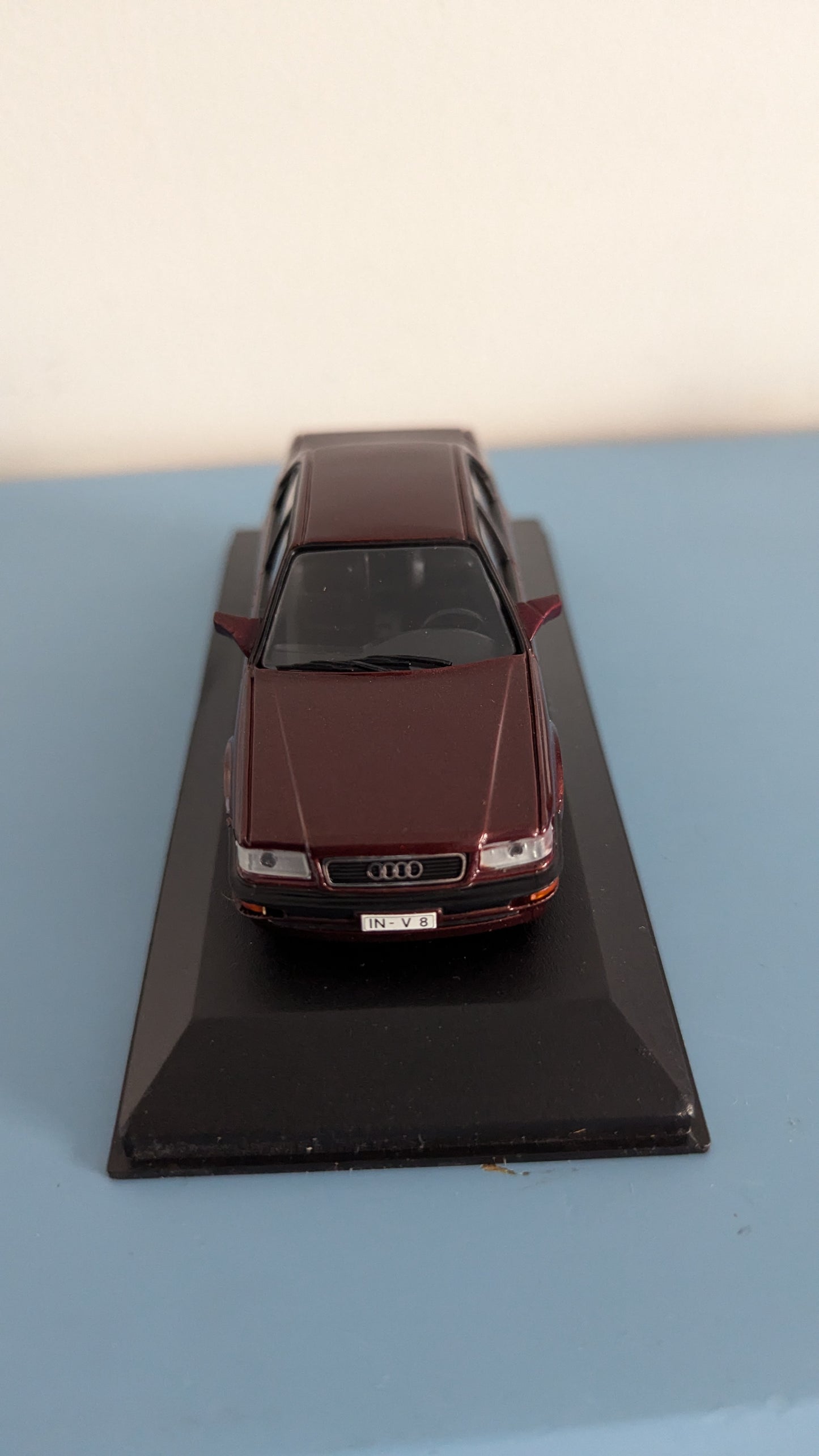 MiniChamps - Audi V8 Quattro Streetcar / Cayenne Met. (Alk. Paketissa)