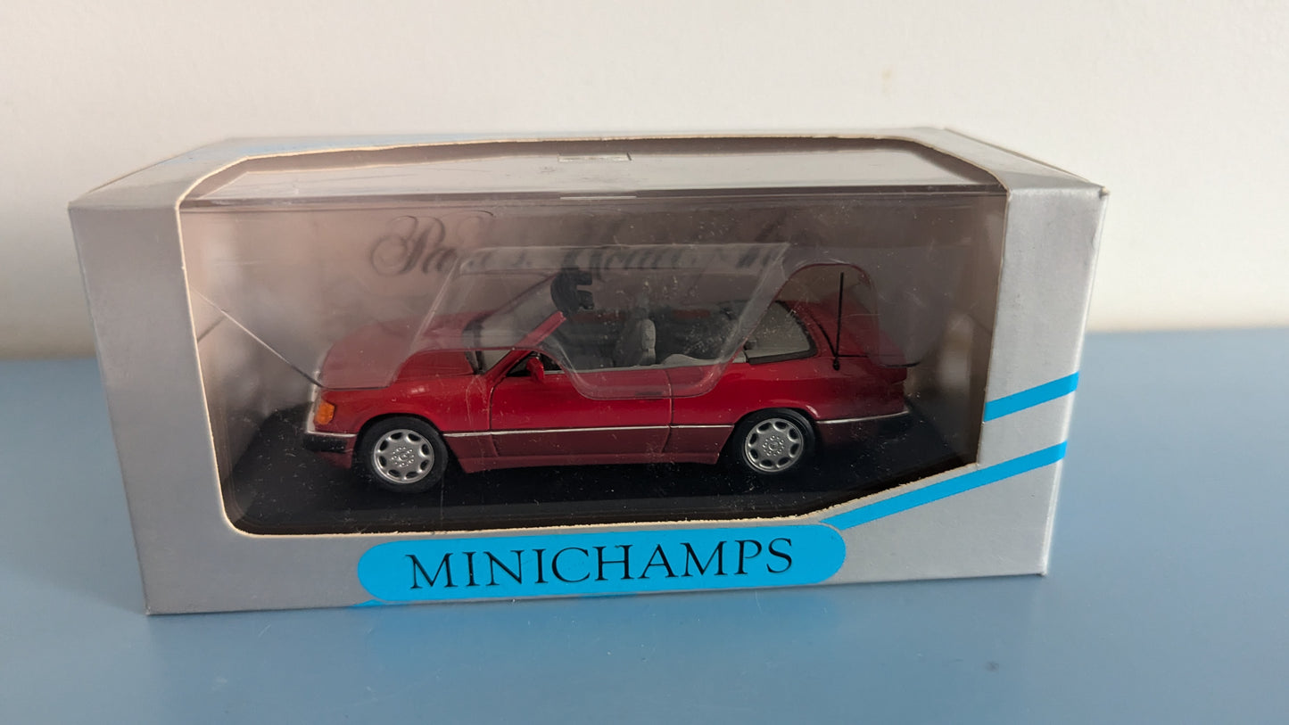 MiniChamps - Mercedes-Benz 300 CE-24 Cabriolet (Alkuperäisessä Paketissa)