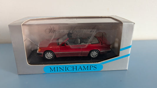 MiniChamps - Mercedes-Benz 300 CE-24 Cabriolet (Alkuperäisessä Paketissa)