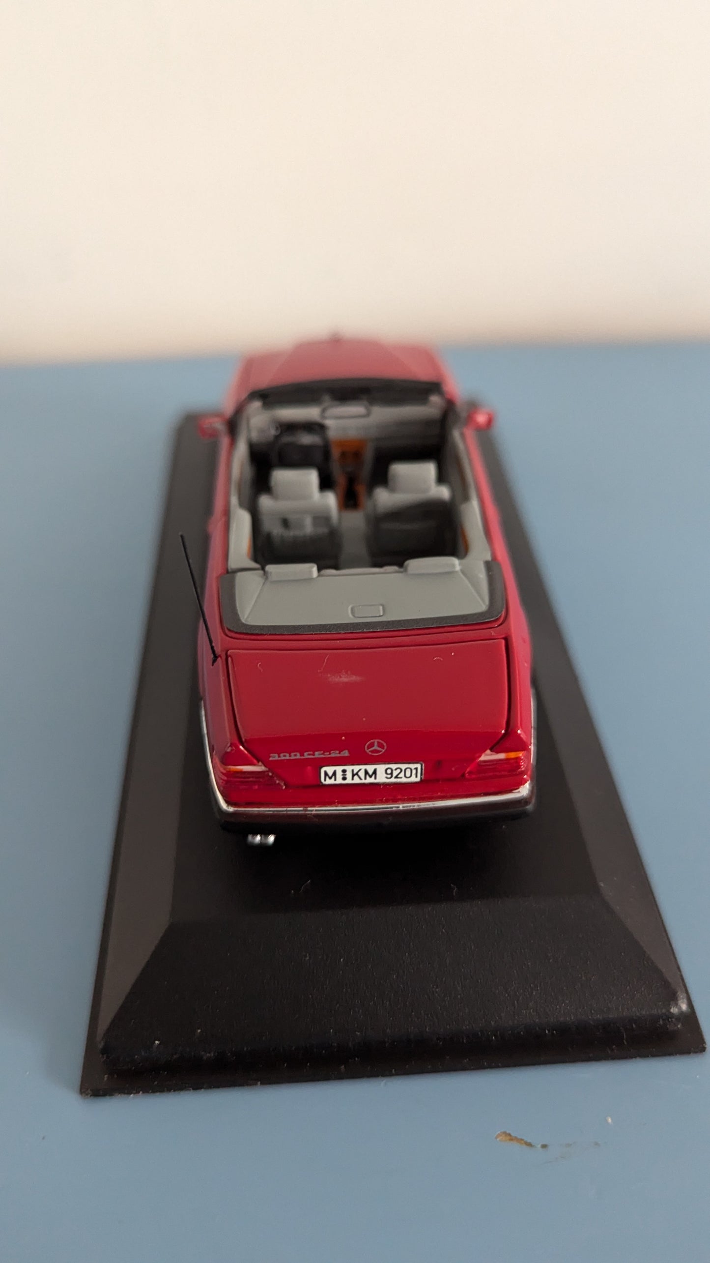 MiniChamps - Mercedes-Benz 300 CE-24 Cabriolet (Alkuperäisessä Paketissa)