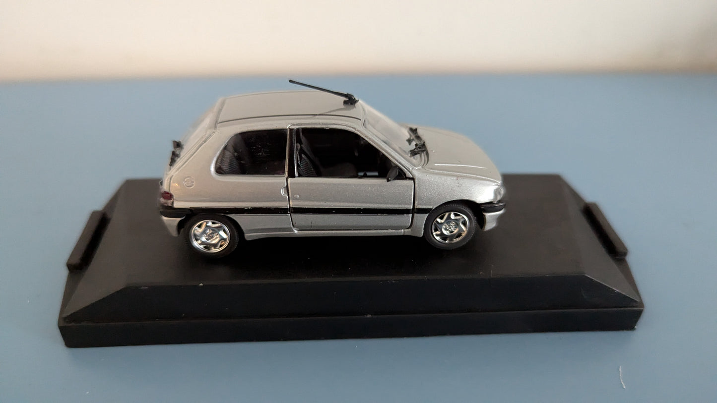 Vitesse - Peugeot 106 XT 1991 (Alkuperäisessä Paketissa)