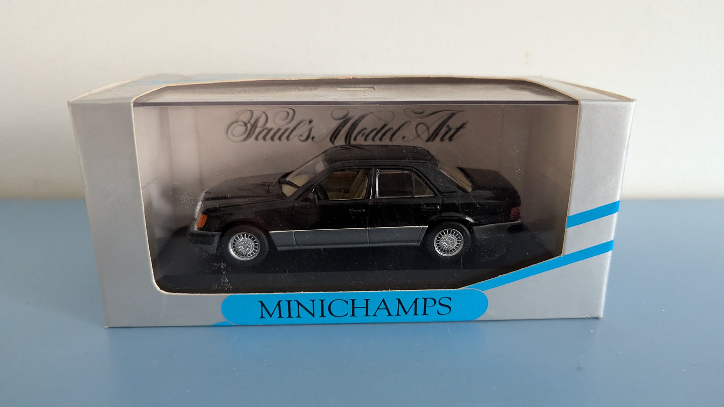 MiniChamps - Mercedes-Benz 300 E (Alkuperäisessä Paketissa)