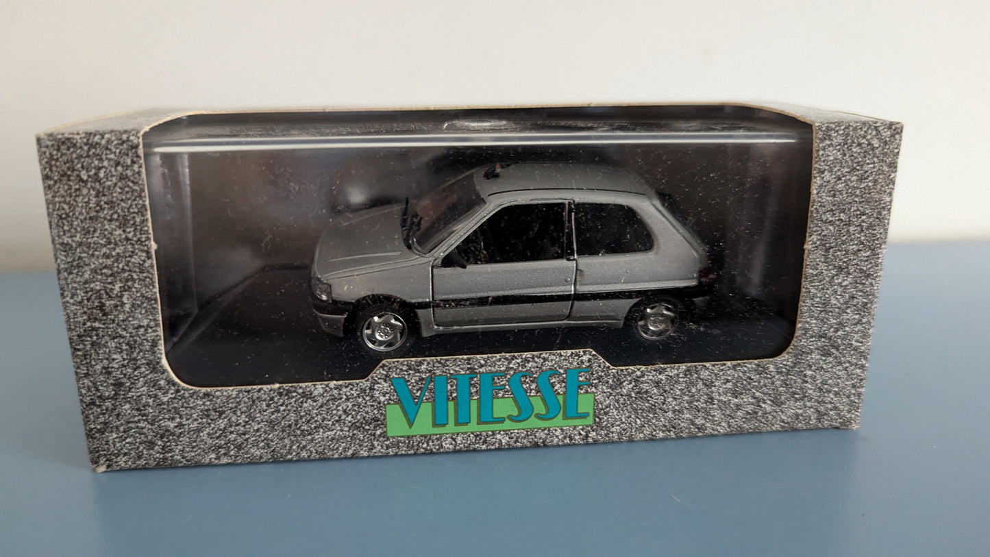 Vitesse - Peogeot 106 XT 1991 (Alkuperäisessä Paketissa)