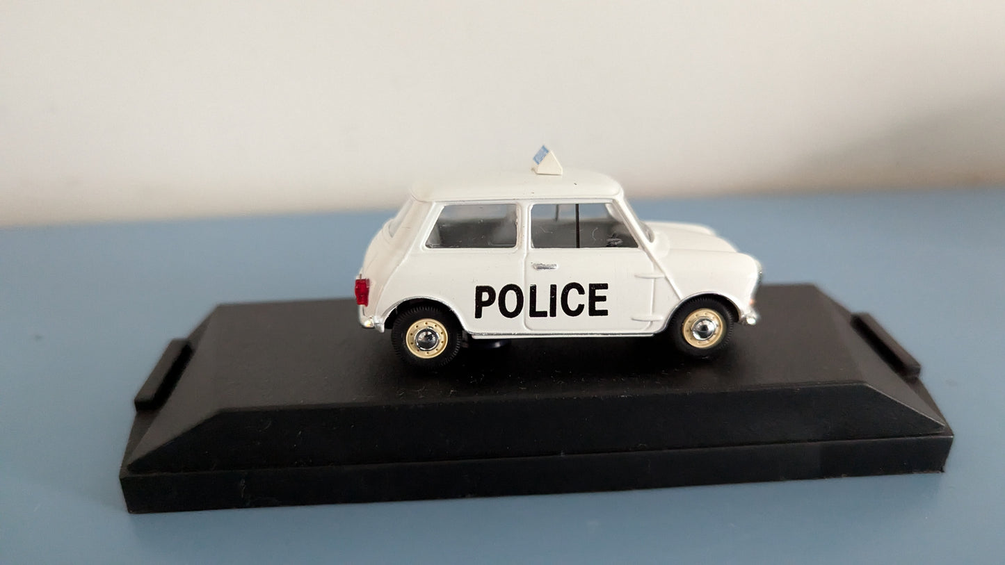 Vitesse - Morris Mini Minor 1960 / Metropolitan Police (Limited Edition, Alk. Paketissa)