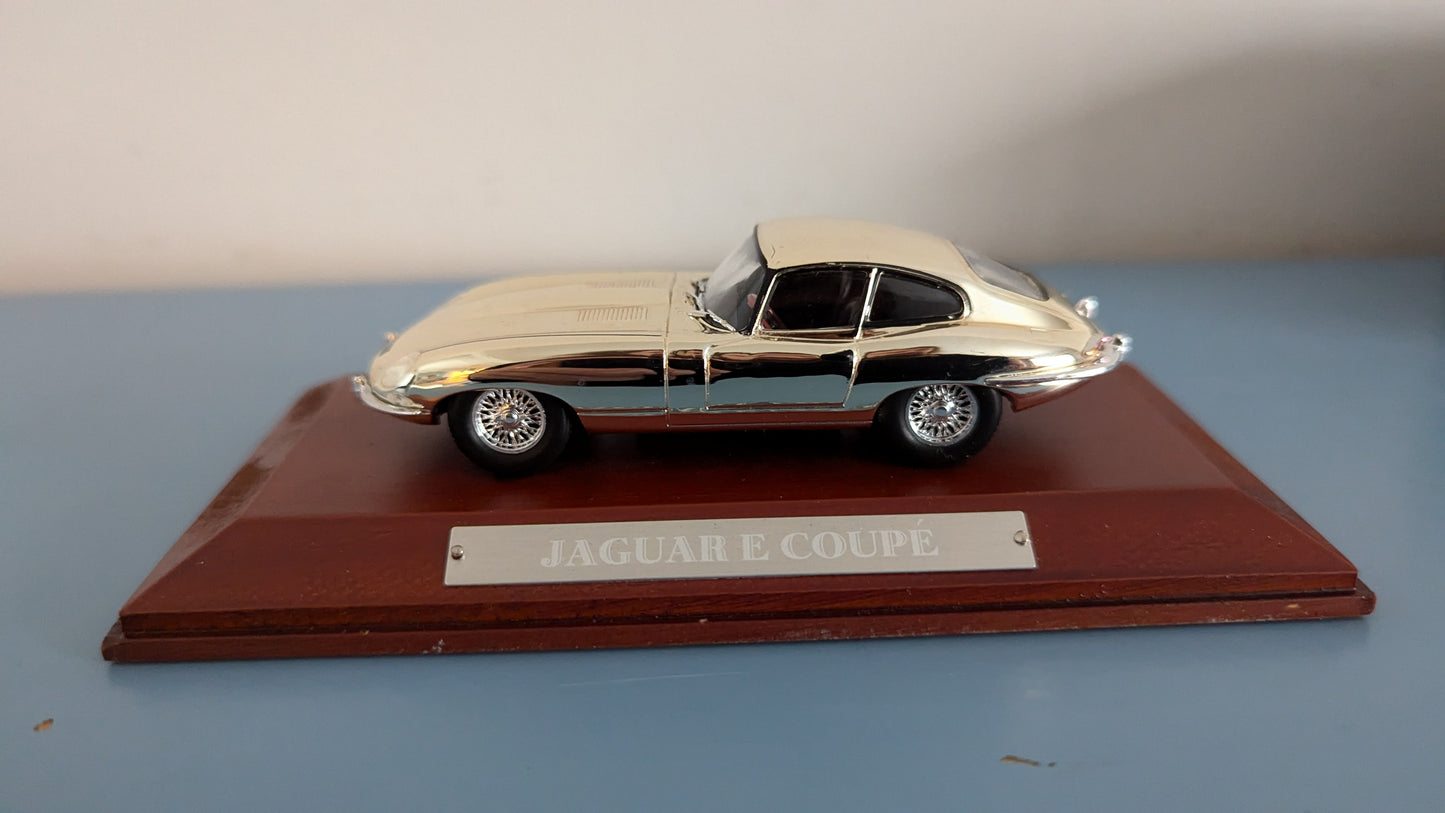 Silver-Cars Collection - Jaguar E Coupe (Alkuperäisessä Pakkauksessa)