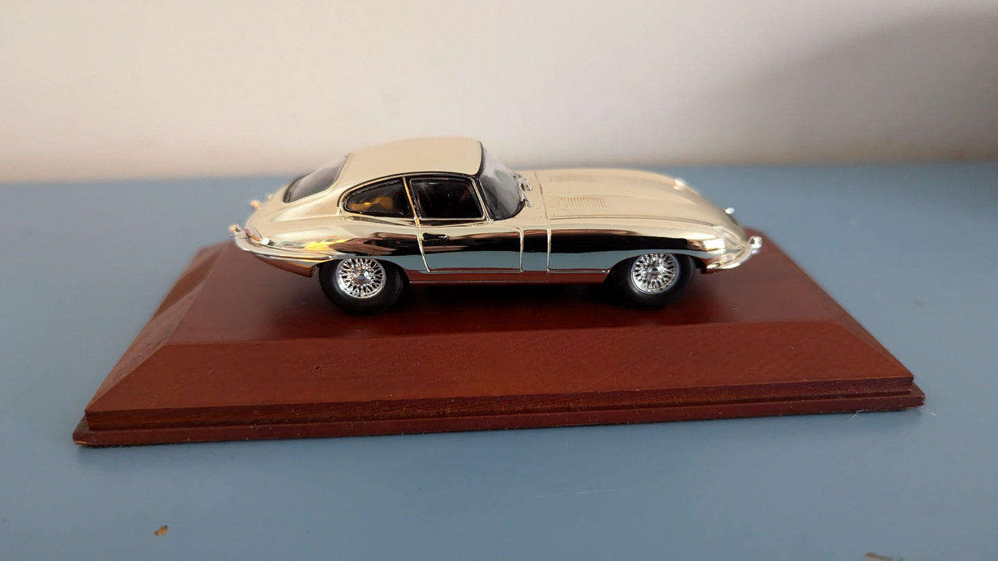 Silver-Cars Collection - Jaguar E Coupe (Alkuperäisessä Pakkauksessa)