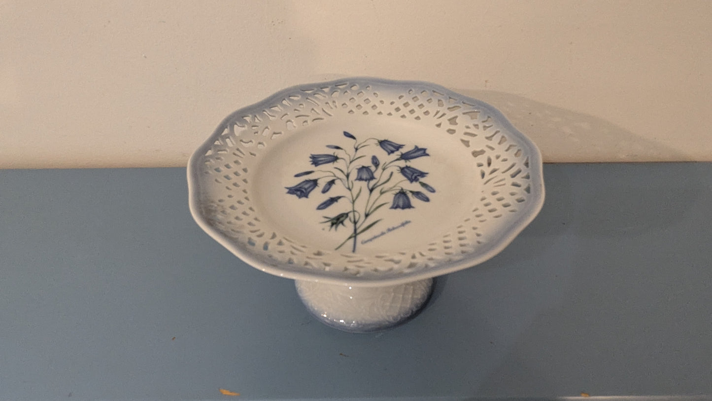 Christineholm Kesäkukat - Kissankello Jalallinen Tarjoilulautanen