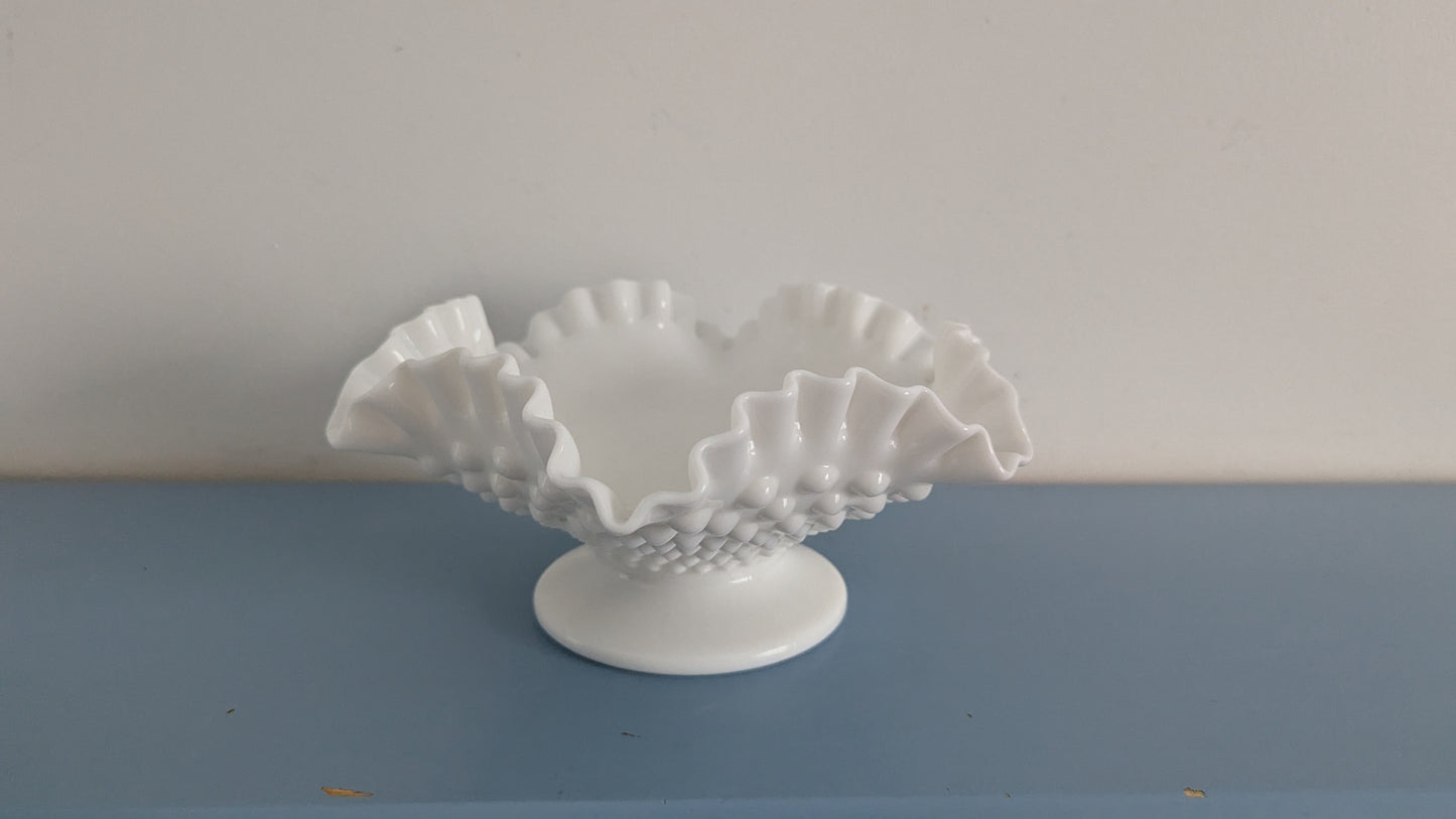 Fenton - 3771 Hobnail Milk Glass Kulho (1957-1971)