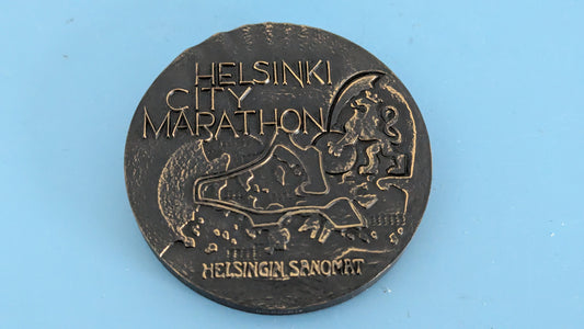 Kultateollisuus - Helsinki City Marathon Pöytämitali (1981, Matti Nummelin)