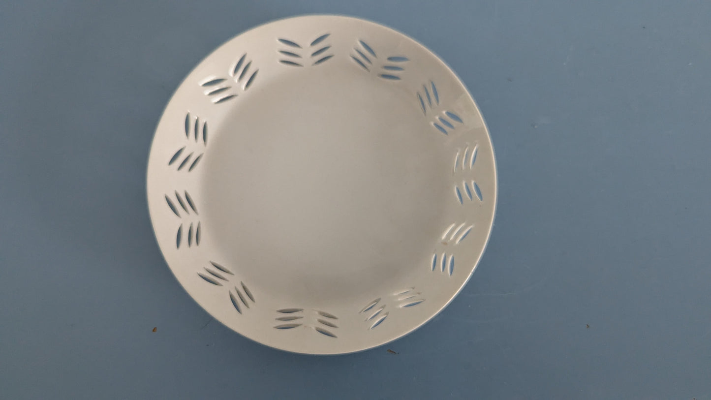 Arabia Oksa Riisiposliini Leivoslautanen (1950-1974, Friedl Holzer-Kjellberg)