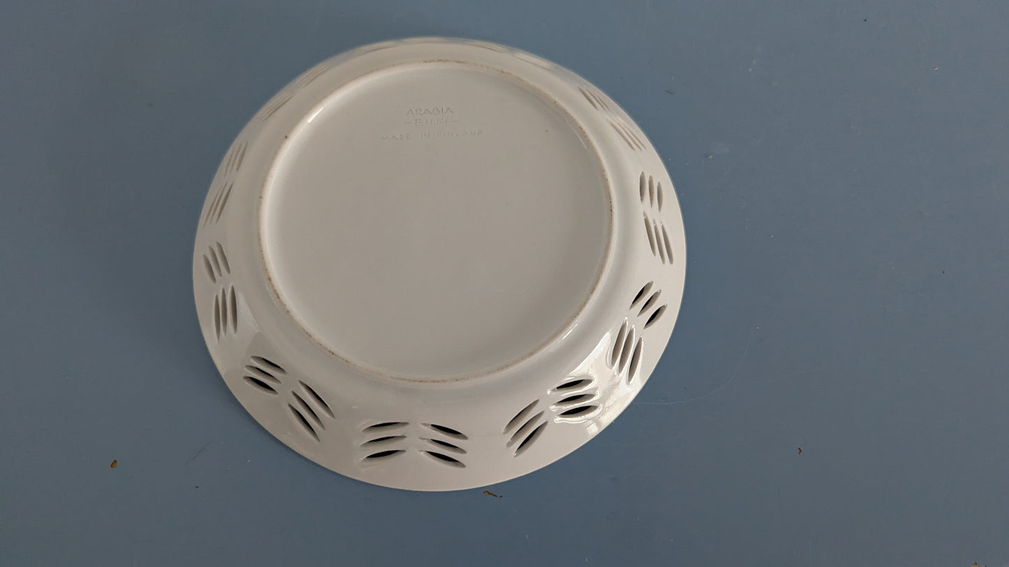 Arabia Oksa Riisiposliini Leivoslautanen (1950-1974, Friedl Holzer-Kjellberg)