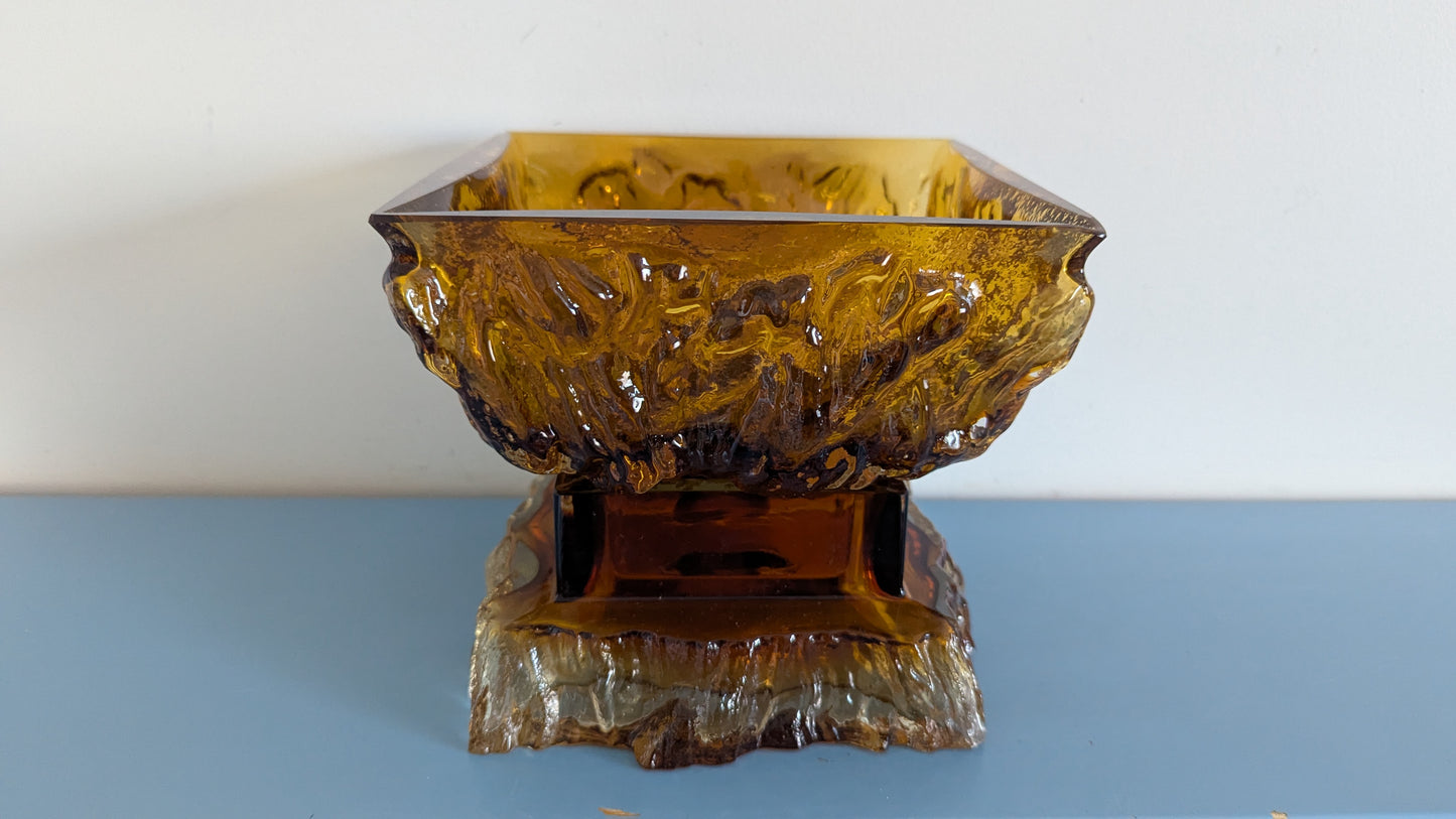 Kumela - Kaksiosainen Malja (Paino: 4338g, Signeerattu, Eino Wänni)