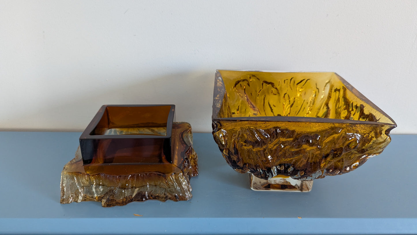 Kumela - Kaksiosainen Malja (Paino: 4338g, Signeerattu, Eino Wänni)