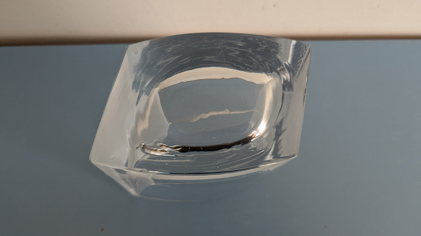 Nuutajärvi Purje Maljakko (1988-1997, Taru Syrjänen)