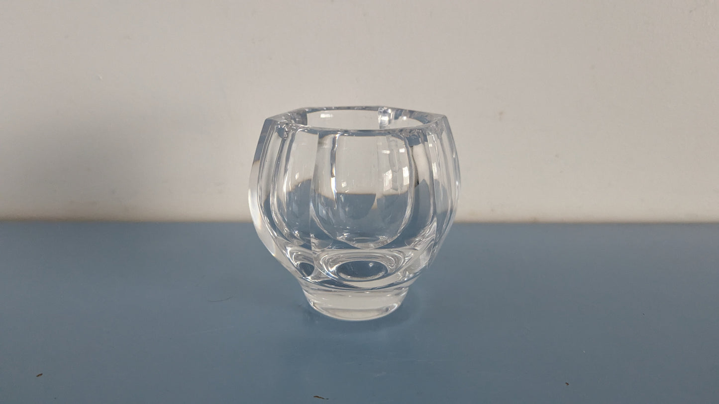 Kosta Boda - Kuvioetsattu Kristallinen Tuikkukippo (1745/1001)