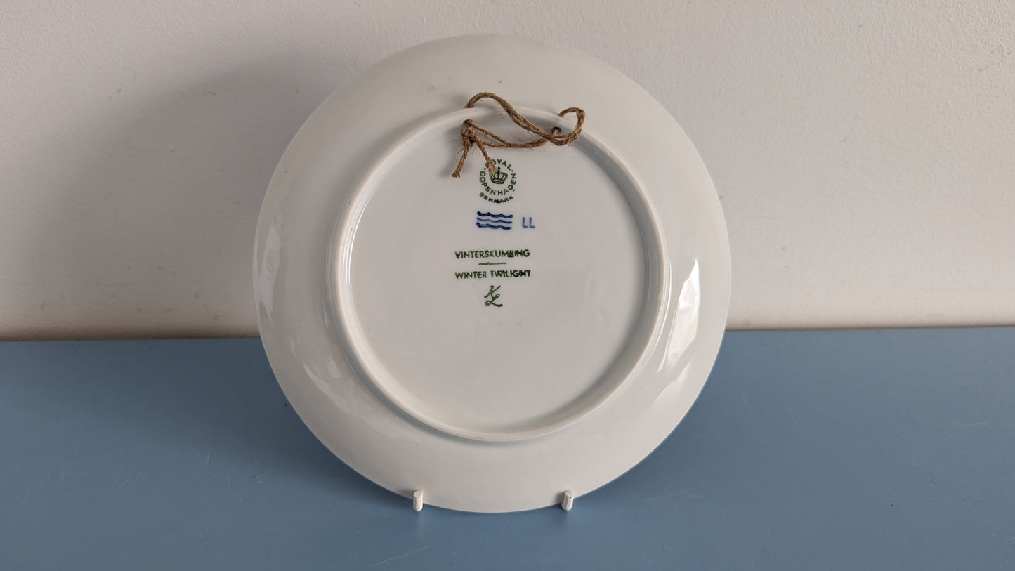 Royal Copenhagen - Winter Twilight Joululautanen 1974 (Kaj Lange)