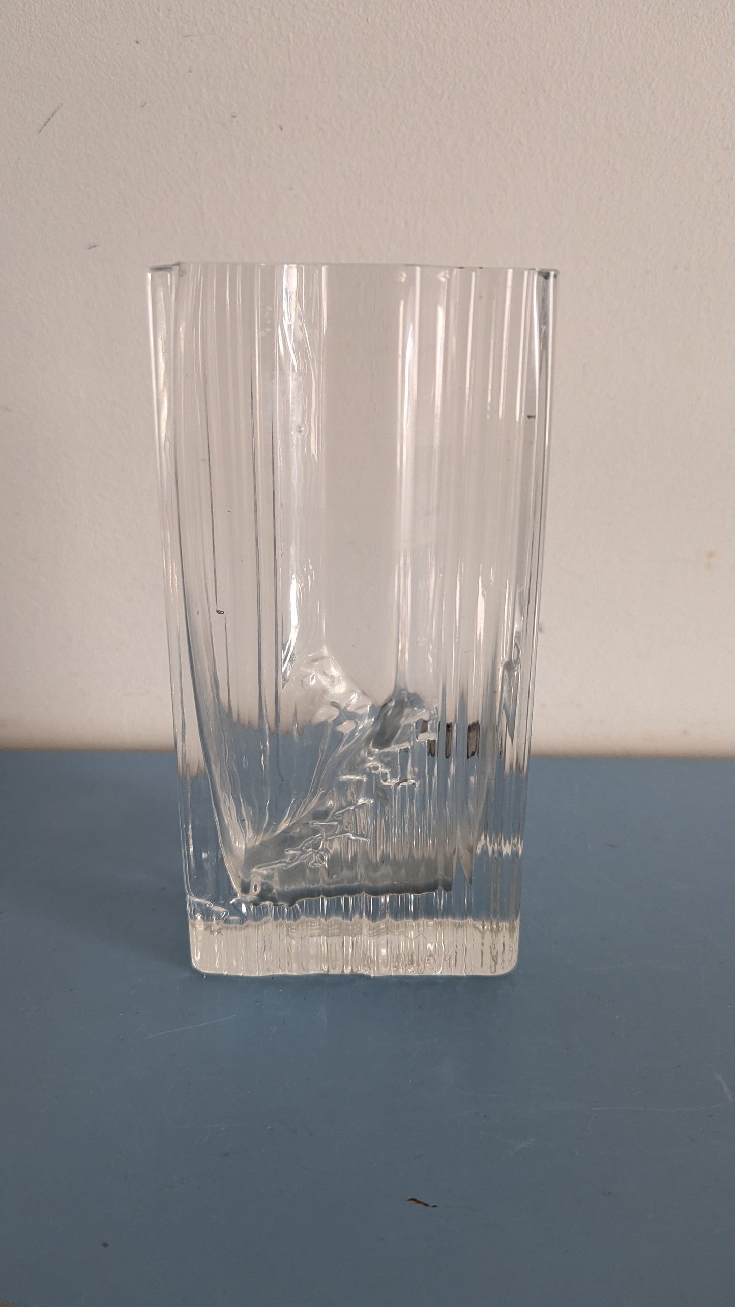Iittala Sointu Maljakko (1979-1992, Signeerattu, Tapio Wirkkala)