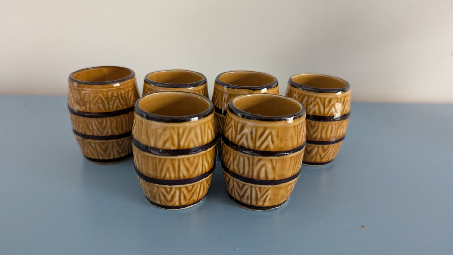 Japanilainen Baarimikko Karahvi + 6kpl Snapsilaseja (1950-1960-luku)