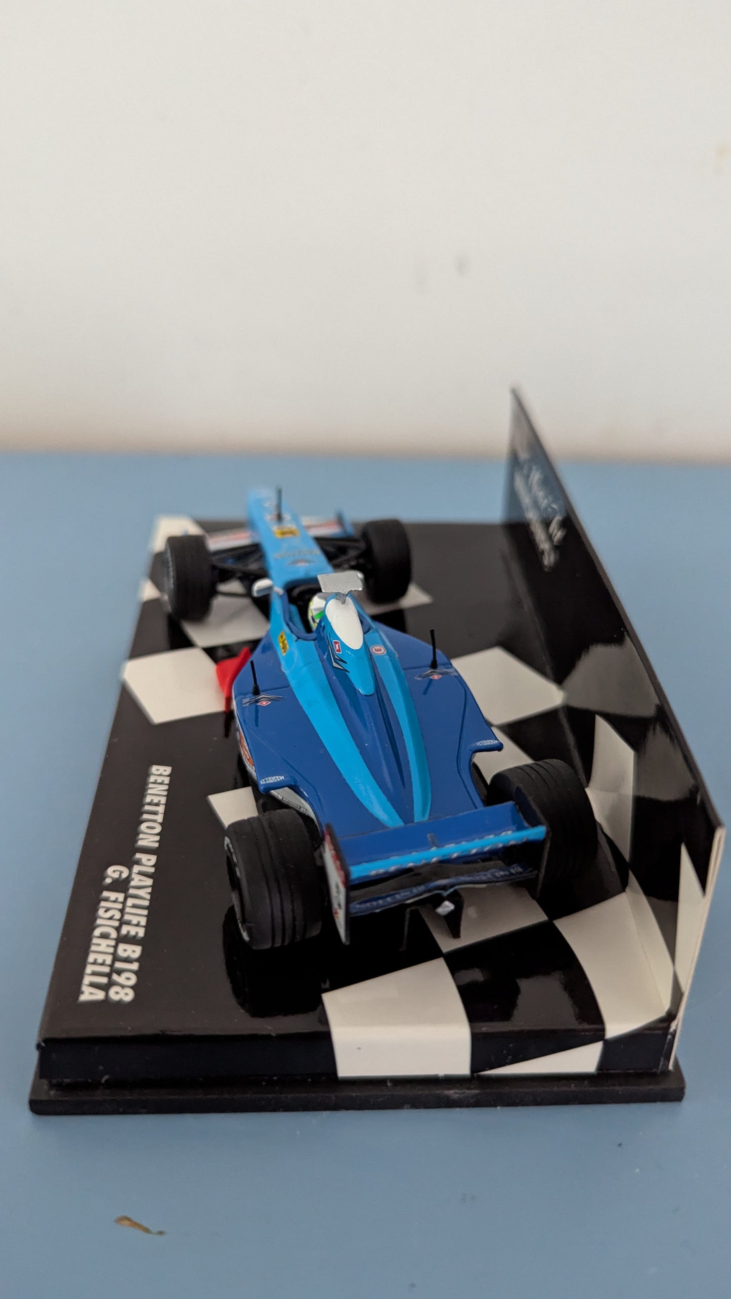 MiniChamps - Benetton Playlife B198 / Giancarlo Fisichella (Alk. Paketissa)